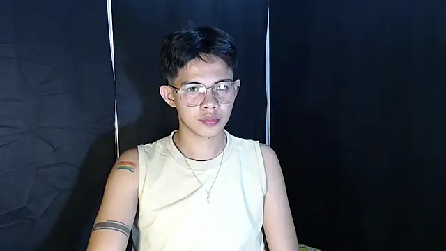 Snapshot of Serendipity_777 chatting on October 30, 5:24 pm Serendipity 777 online show from October 30, 5:24 pm