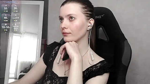 cute elfy  online show from September 8, 2:16 pm