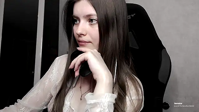 cute elfy  online show from September 11, 5:02 pm