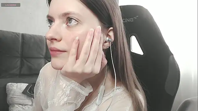 cute elfy  online show from October 30, 11:22 am