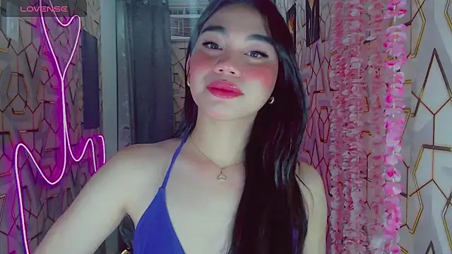 Snapshot of DreamGirlMia chatting on May 22, 1:50 pm DreamGirlMia online show from May 22, 1:50 pm
