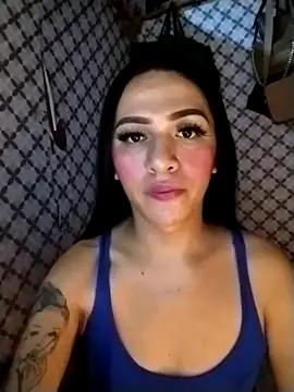 enoria1992 online show from April 18, 1:15 pm