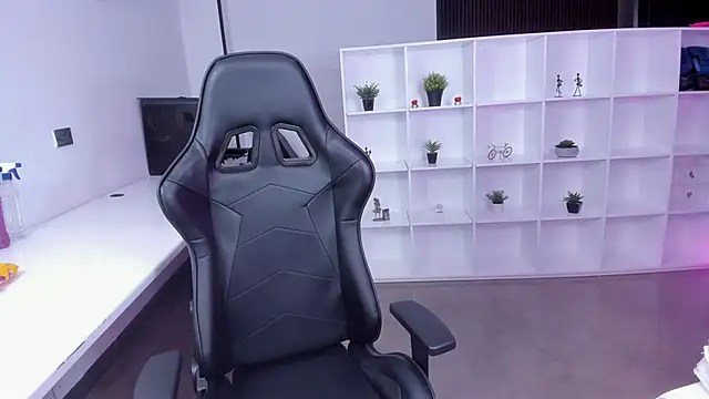 megan bigboobs  online show from October 29, 11:01 am