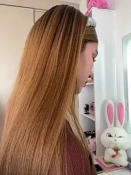 Nikii   online show from April 21, 3:39 pm