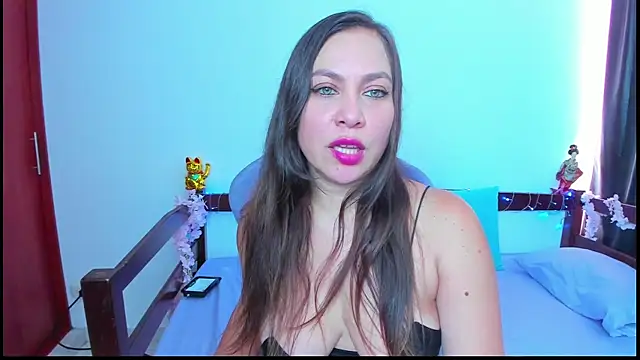 Luna-Gomez online show from April 22, 3:24 pm