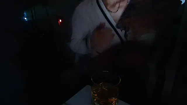 Snapshot of FenaLady chatting on February 11, 10:04 pm FenaLady online show from February 11, 10:04 pm