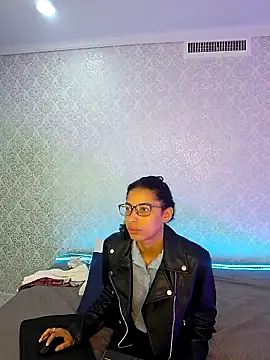 Snapshot of BeccaReedd chatting on November 14, 11:09 am BeccaReedd online show from November 14, 11:09 am