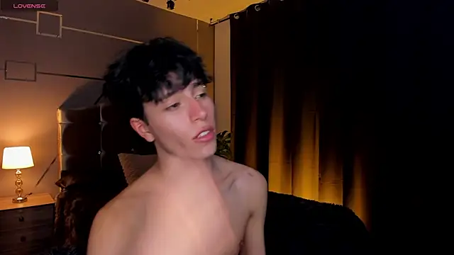 Snapshot of Christopher_77 chatting on September 19, 3:08 am Christopher 77 online show from September 19, 3:08 am