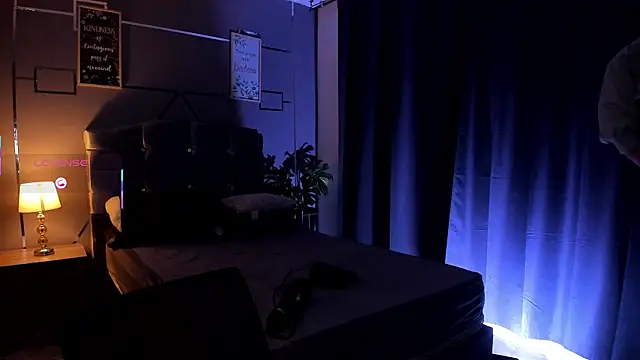 Snapshot of Christopher_77 chatting on September 24, 12:19 pm Christopher 77 online show from September 24, 12:19 pm