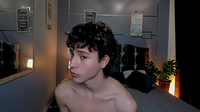 Snapshot of Christopher_77 chatting on October 17, 1:57 pm Christopher 77 online show from October 17, 1:57 pm