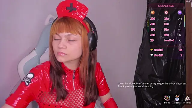 Snapshot of experimentx07alien chatting on November 9, 6:01 am experimentx07alien online show from November 9, 6:01 am