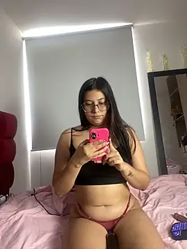 Snapshot of Velma_star chatting on June 7, 1:37 pm Velma star online show from June 7, 1:37 pm
