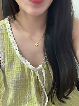 JennyQueen18 online show from April 16, 6:25 am