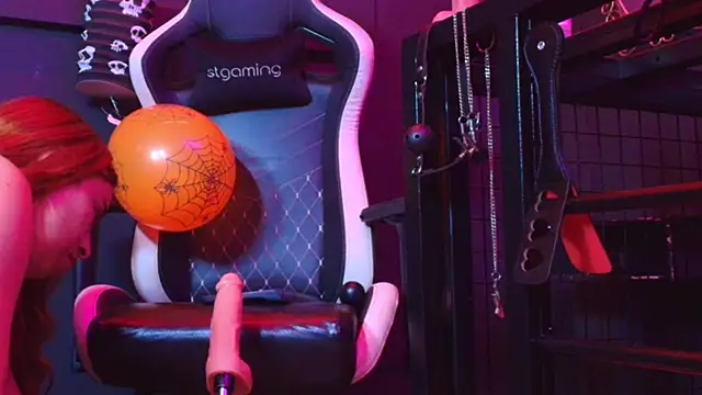 Meghan storm online show from October 27, 1:42 am