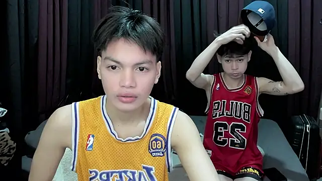 hotfreshdior online show from December 13, 8:04 pm