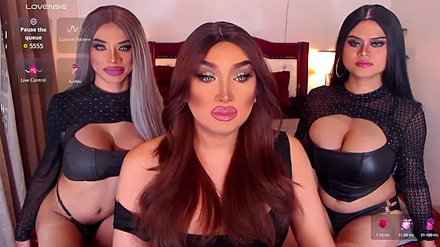 DoniaSabrina online show from March 4, 7:53 pm