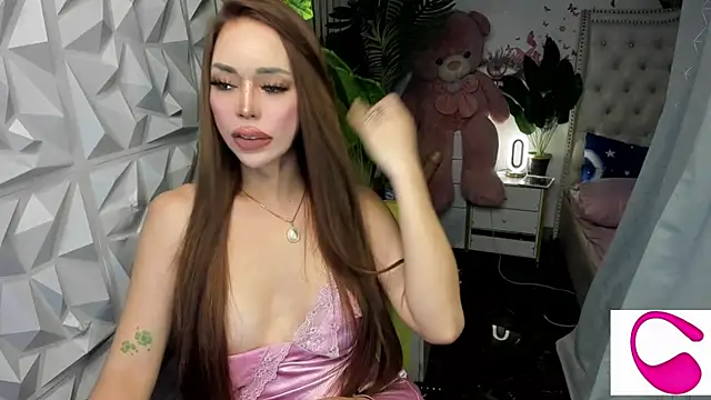 Snapshot of janecomander chatting on October 28, 6:39 am janecomander online show from October 28, 6:39 am