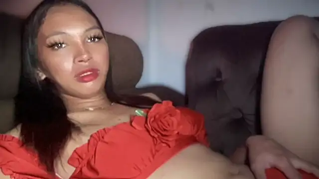 Snapshot of Simi_Ipit chatting on October 14, 11:27 pm Simi Ipit online show from October 14, 11:27 pm