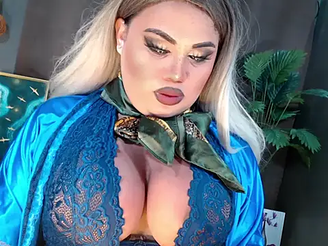 KitSmithCumerr online show from October 29, 6:09 pm