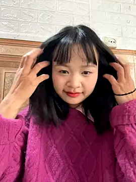 Snapshot of Daisy018 chatting on November 21, 5:28 am Daisy018 online show from November 21, 5:28 am