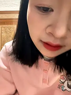 Snapshot of Daisy018 chatting on December 2, 2:17 am Daisy018 online show from December 2, 2:17 am