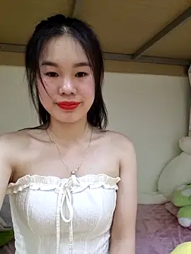 Snapshot of Baby-ladytits2025 chatting on September 23, 4:10 pm Baby-ladytits2025 online show from September 23, 4:10 pm