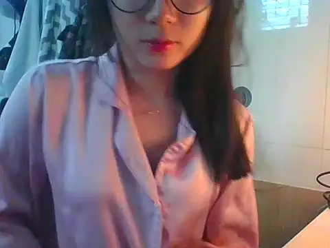 Snapshot of Linzly chatting on November 27, 2:57 am Linzly online show from November 27, 2:57 am