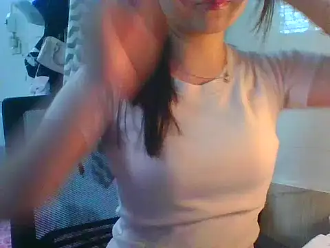 Snapshot of Linzly chatting on November 30, 2:59 am Linzly online show from November 30, 2:59 am