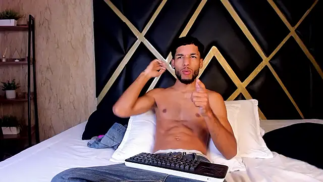 Thiagoferreti online show from February 3, 6:40 am