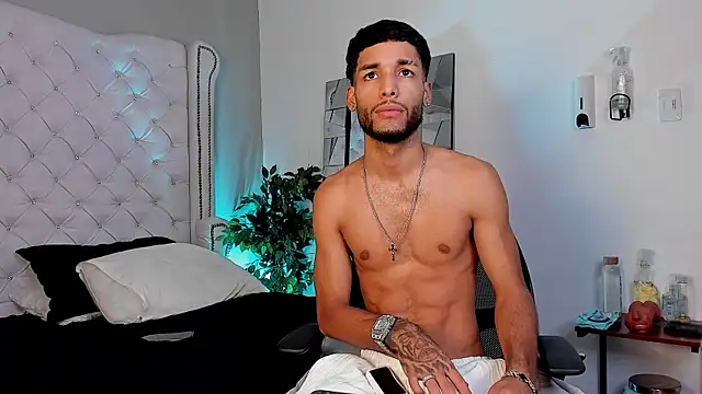 Thiagoferreti online show from April 23, 3:30 am