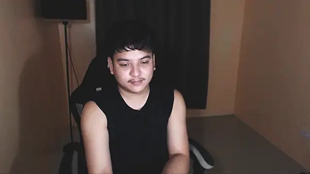 Snapshot of Prince_Killian chatting on October 18, 8:31 pm Prince Killian online show from October 18, 8:31 pm