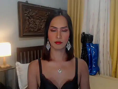 Nathalieheartt online show from November 5, 2:11 am