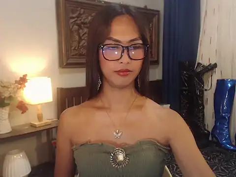 Snapshot of Nathalieheartt chatting on July 6, 3:03 pm Nathalieheartt online show from July 6, 3:03 pm