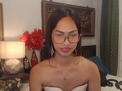 Snapshot of Nathalieheartt chatting on July 28, 3:21 pm Nathalieheartt online show from July 28, 3:21 pm
