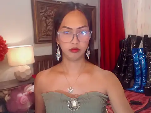 Snapshot of Nathalieheartt chatting on August 6, 2:35 am Nathalieheartt online show from August 6, 2:35 am