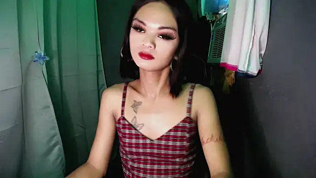 Snapshot of lexie_malingera chatting on September 14, 1:27 am lexie malingera online show from September 14, 1:27 am