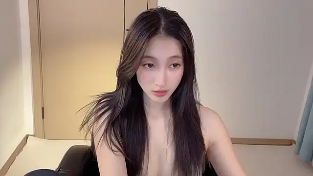 Snapshot of Seraphina-se chatting on October 18, 5:14 pm Seraphina-se online show from October 18, 5:14 pm