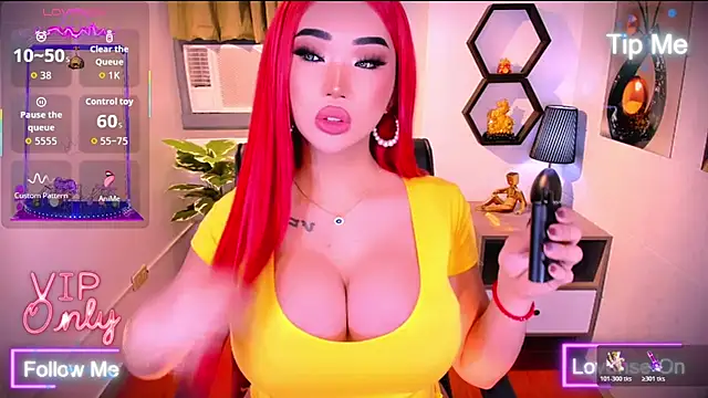 TriciaCumLoader online show from April 23, 3:08 am