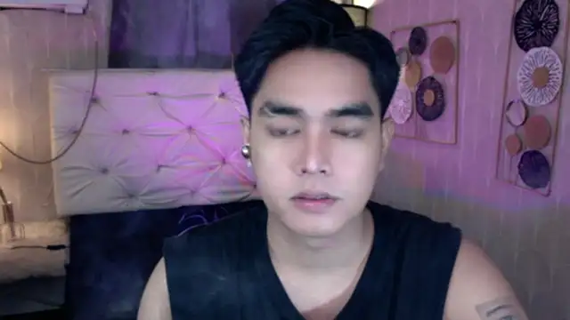 JakeXolsen online show from October 31, 9:27 pm