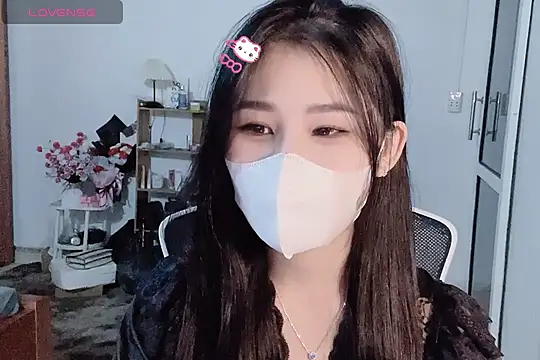    Daisy    online show from November 4, 4:28 pm