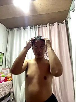 Snapshot of Herbielustts chatting on December 19, 8:49 pm Herbielustts online show from December 19, 8:49 pm