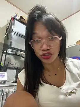 Herbielustts online show from March 7, 5:10 pm