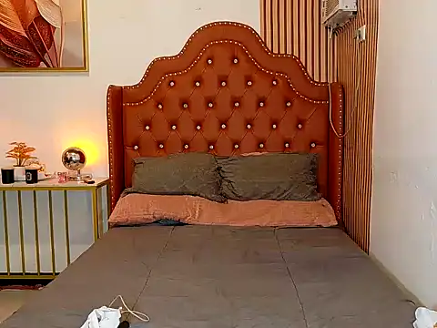 ur little secret online show from January 8, 5:21 am