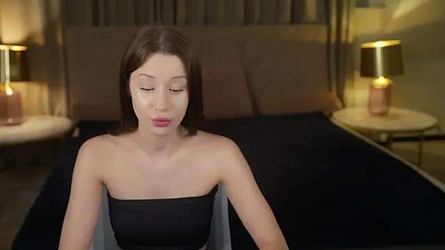 Snapshot of Selena_Glow chatting on September 14, 6:29 pm Selena Glow online show from September 14, 6:29 pm