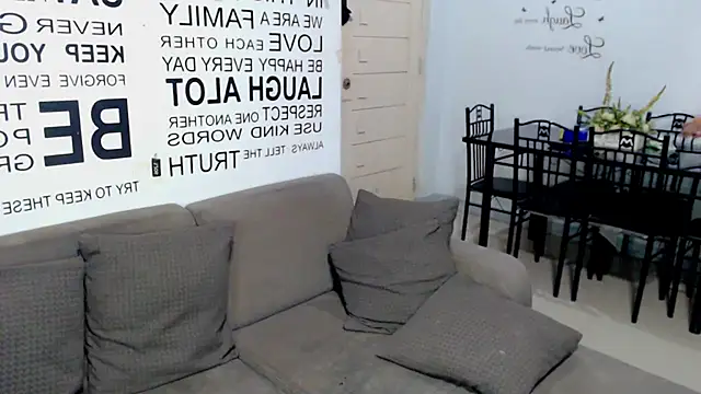 Snapshot of LovelyQueen69 chatting on February 15, 3:58 am LovelyQueen69 online show from February 15, 3:58 am