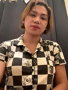 Snapshot of BrixtonBELLE chatting on November 9, 6:01 am BrixtonBELLE online show from November 9, 6:01 am