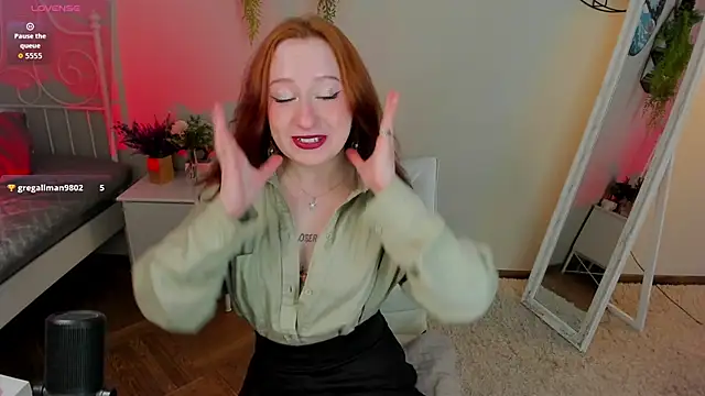 Violet Griffen online show from March 22, 3:48 pm