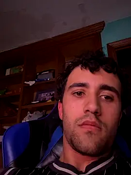 aavrdvh33 online show from December 4, 6:38 pm