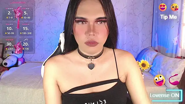 TssluttyNikka online show from April 8, 8:25 am