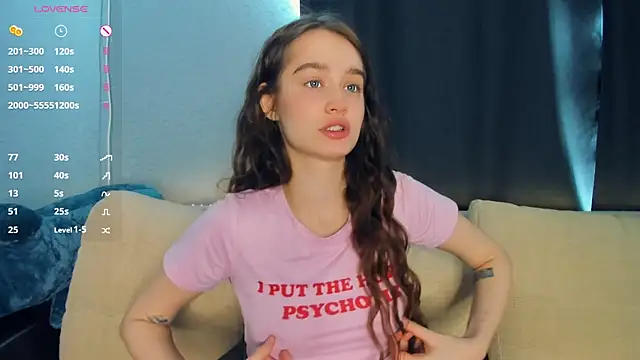 lovelyalivia online show from March 26, 8:31 am